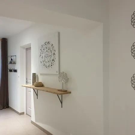 Maison De Charme Avec Jardin Au Bord De L'eure